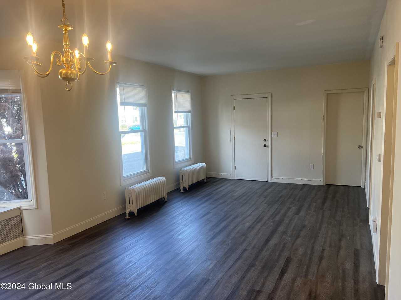 105th St - Photo 6 of 25