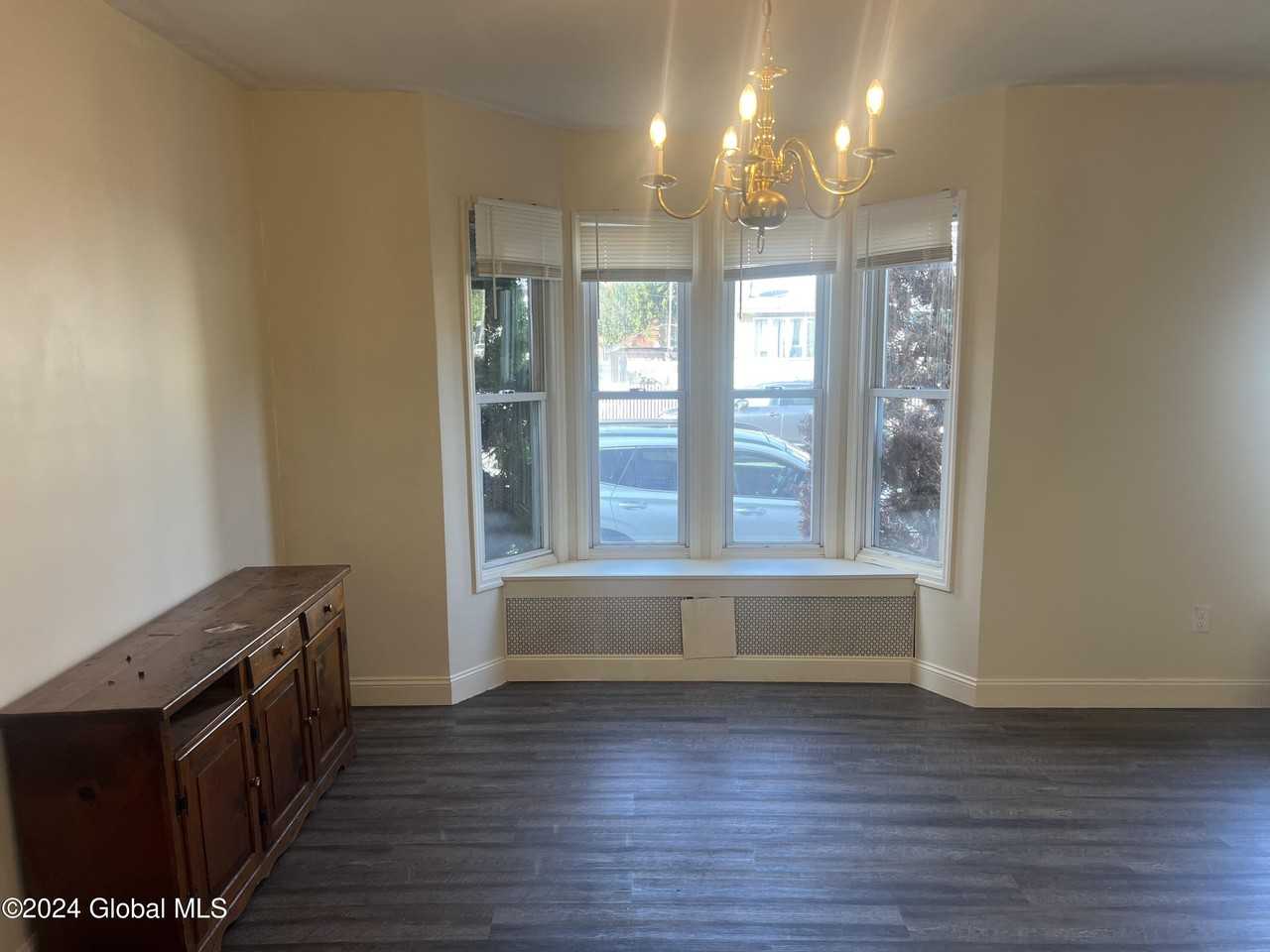 105th St - Photo 7 of 25