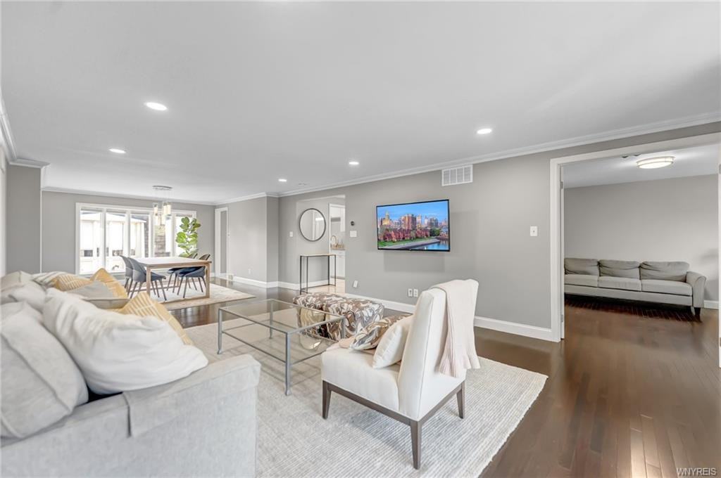 32 Bernhardt Dr - Photo 2 of 50