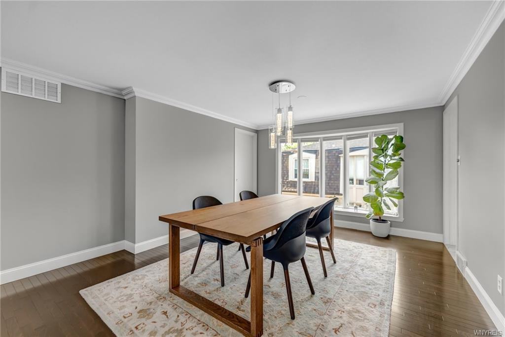 32 Bernhardt Dr - Photo 7 of 50