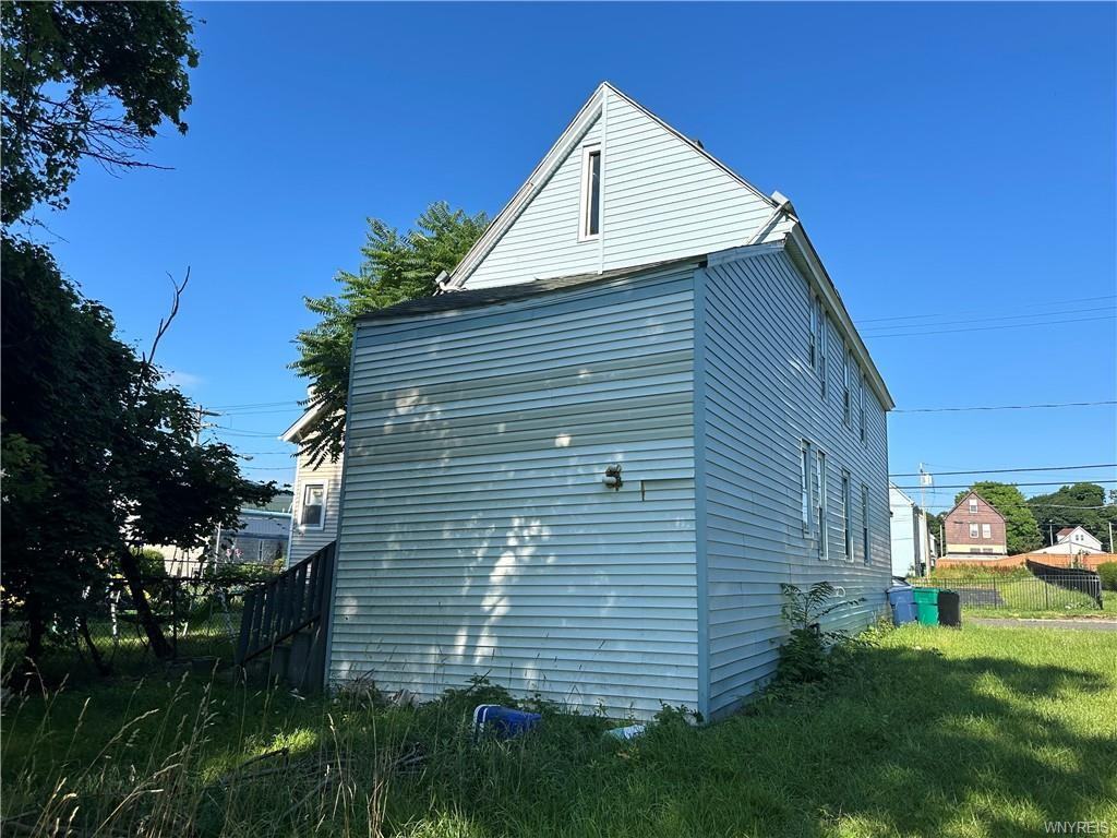 31 Earl Pl - Photo 3 of 22