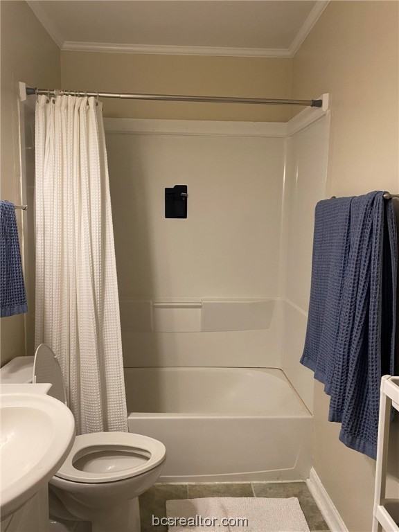 1203 Foster Ave - Photo 7 of 11