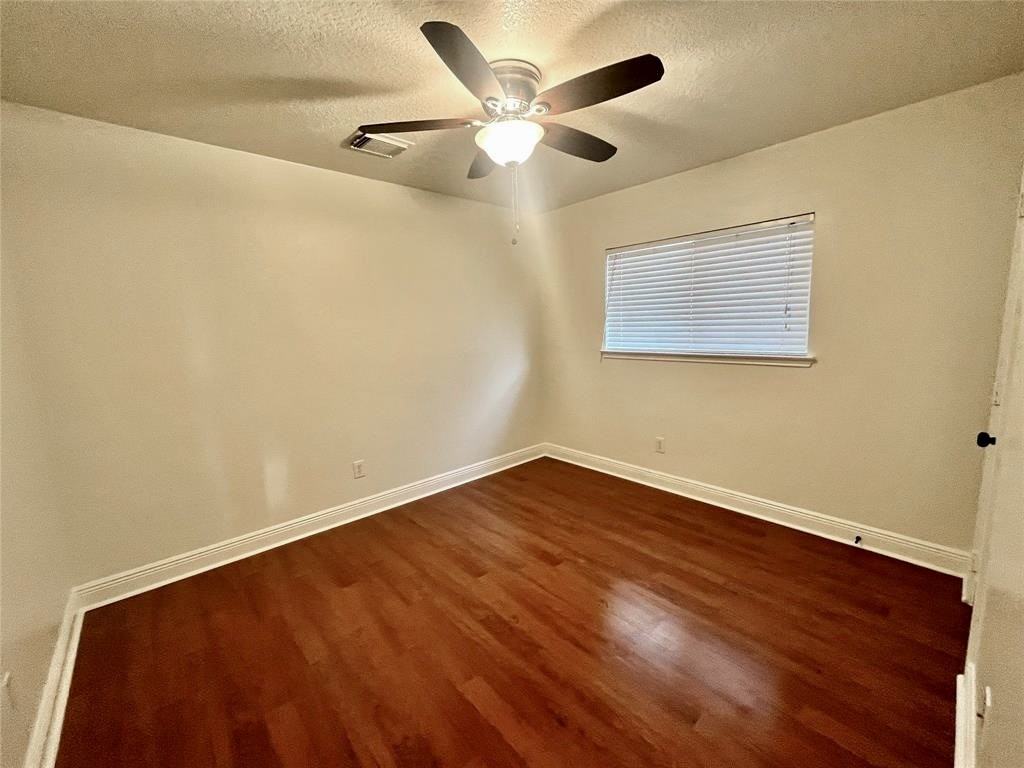 3955 Carriage Park Row - Photo 6 of 11