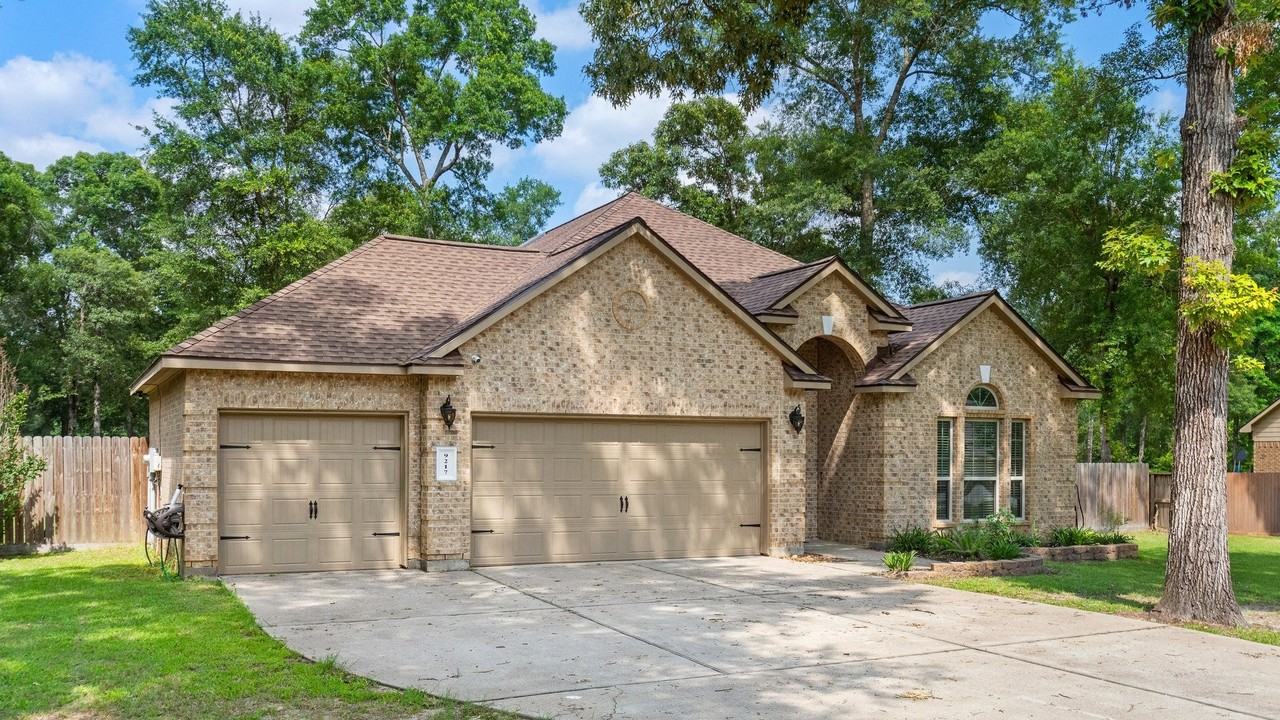 9217 Silver Back Trl - Photo 3 of 30