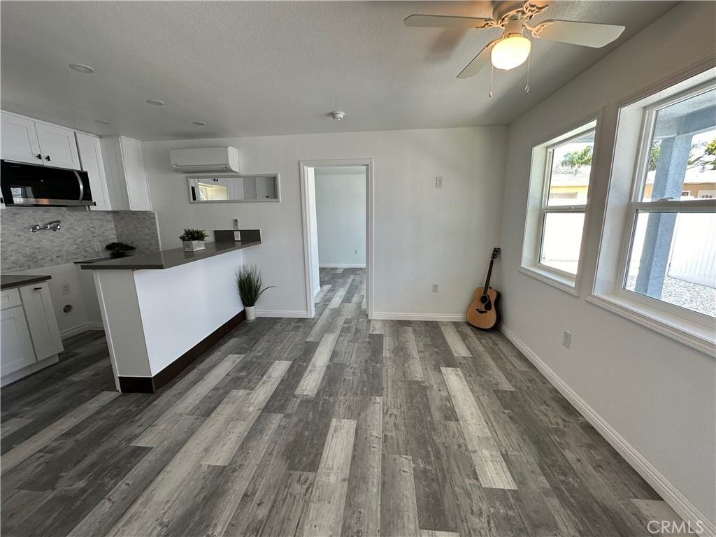 1321 N Sultana Ave - Photo 7 of 20