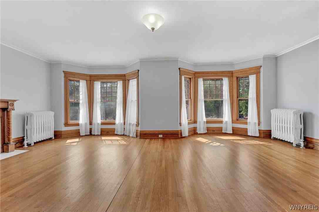 106 Bidwell Pkwy - Photo 4 of 41