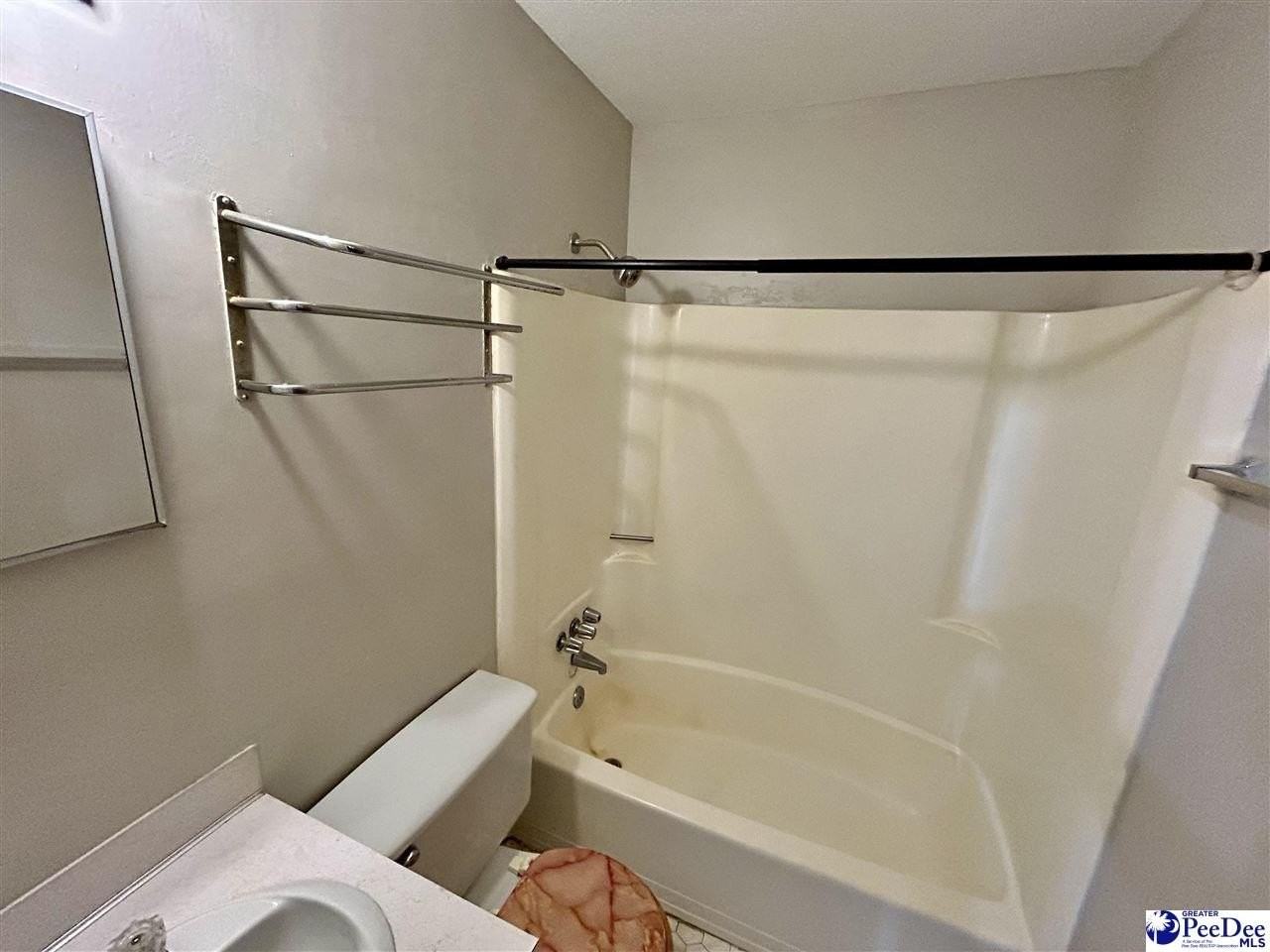 411A W Pine St - Photo 5 of 7