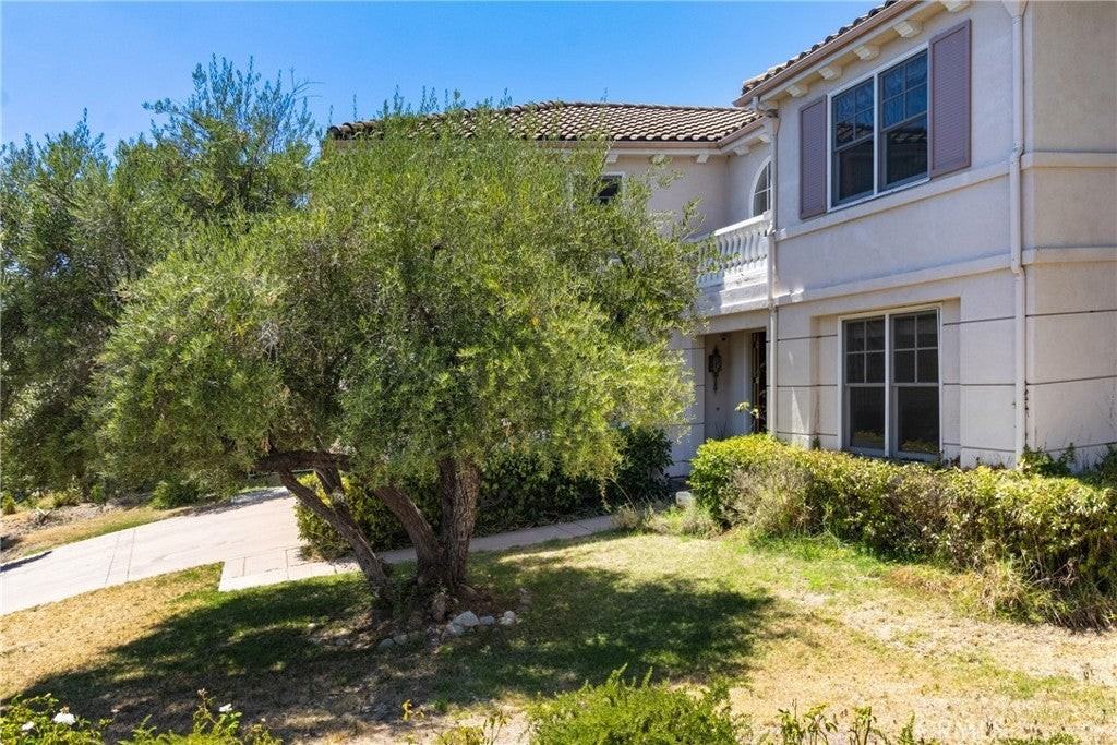 7753 Graystone Dr - Photo 2 of 50