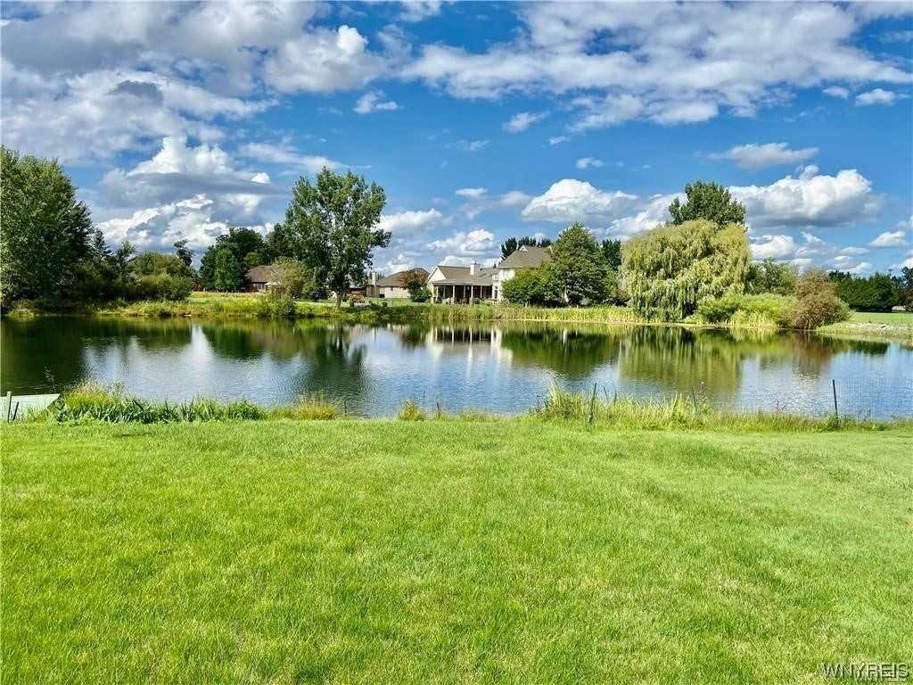 5458 Center Pine Ln - Photo 4 of 35