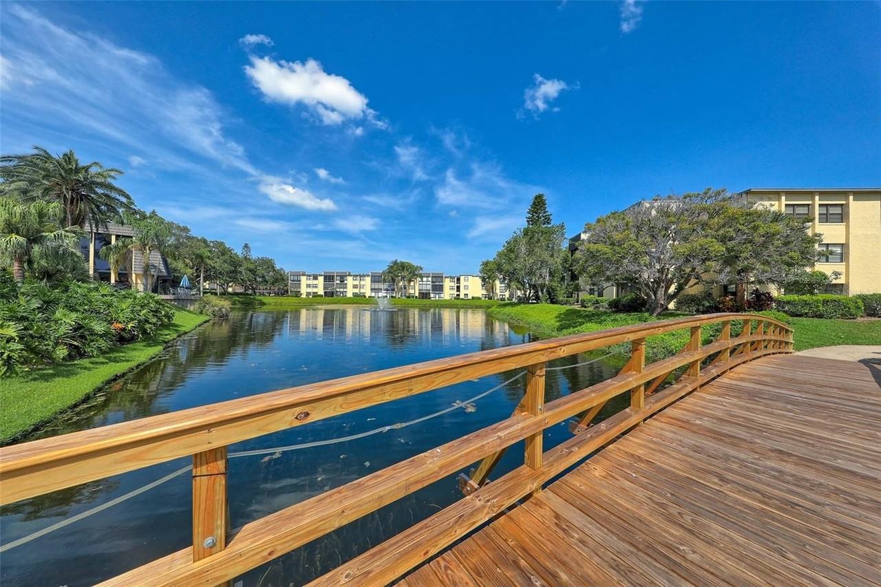 14130 Rosemary Ln - Photo 3 of 22