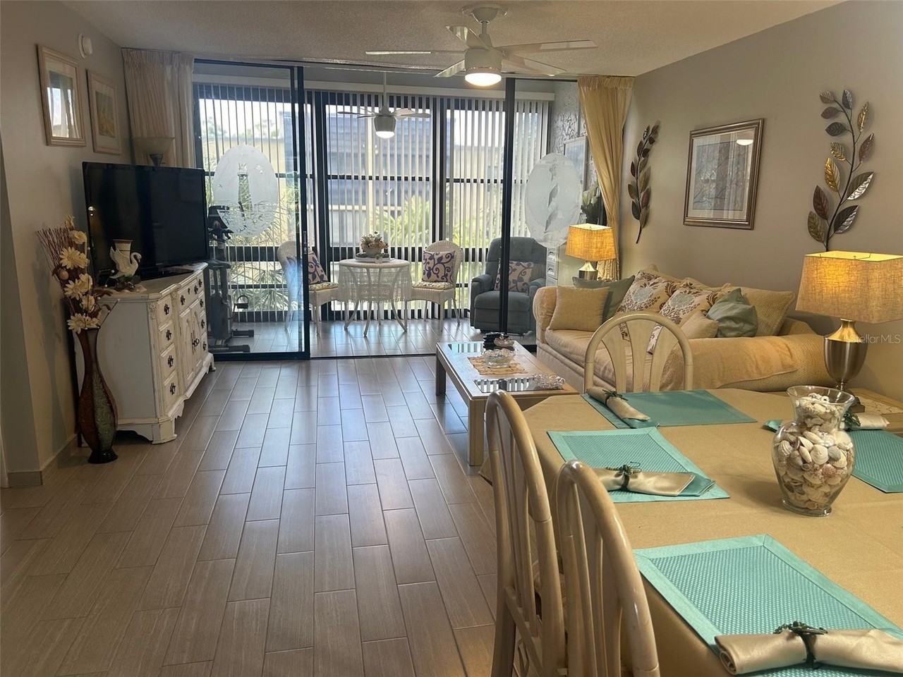 14130 Rosemary Ln - Photo 6 of 22