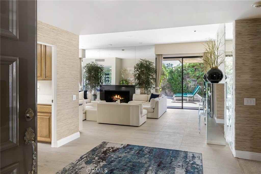 95 Princeton Dr - Photo 3 of 23