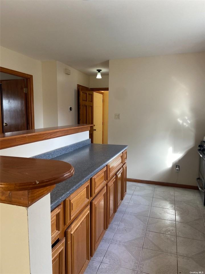 22330 111th Ave - Photo 3 of 12