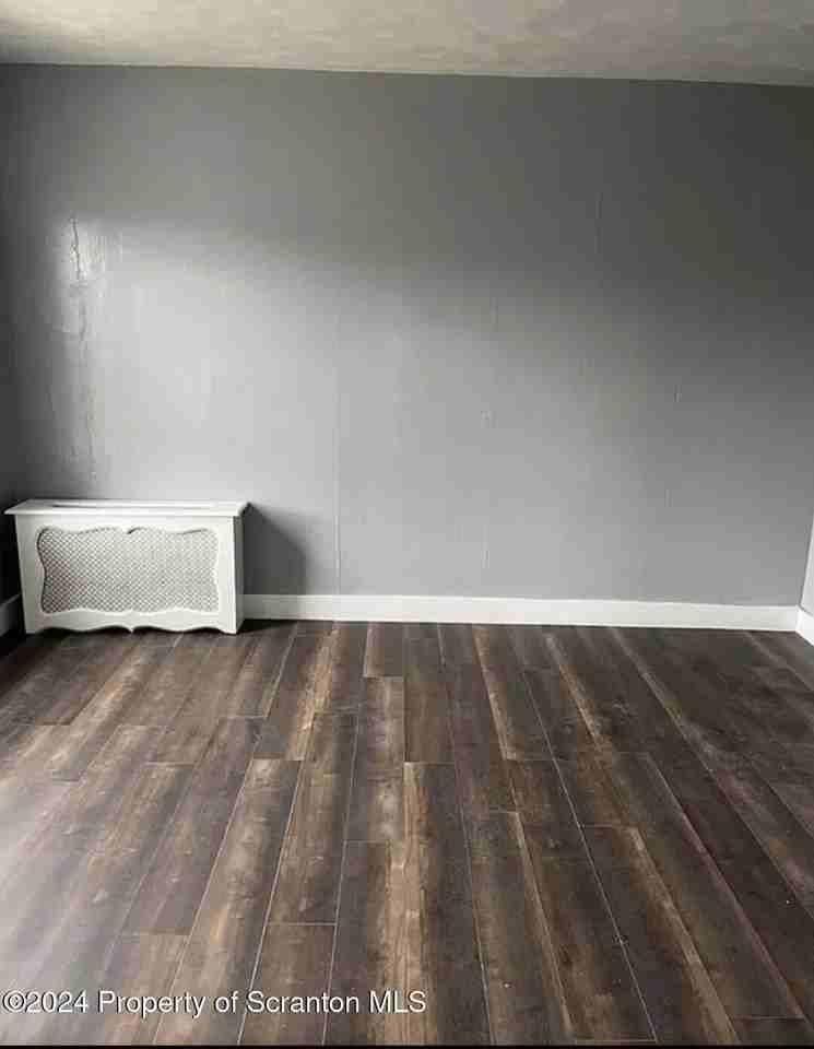 734 Grant Ct - Photo 4 of 7