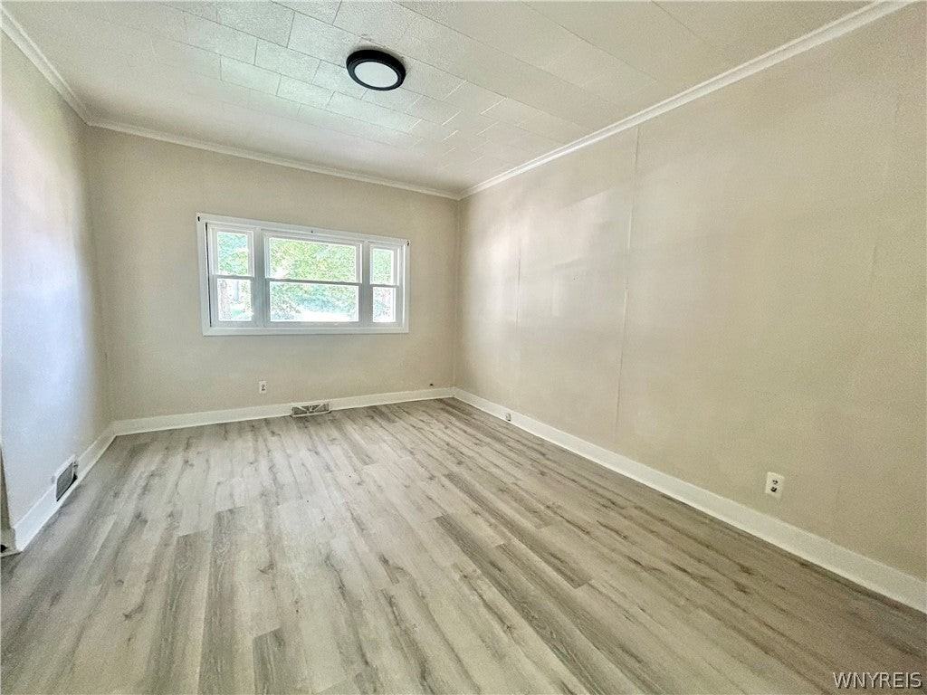 499 West Ave - Photo 4 of 14