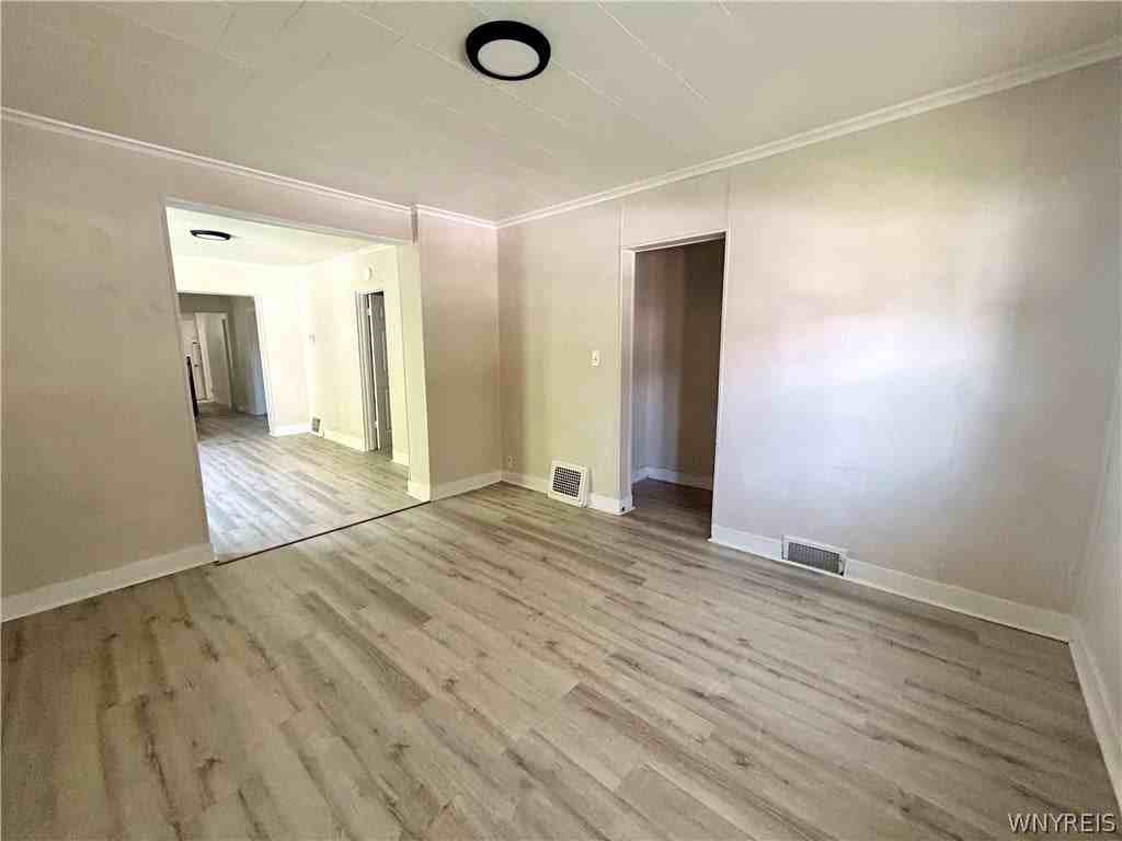 499 West Ave - Photo 5 of 14