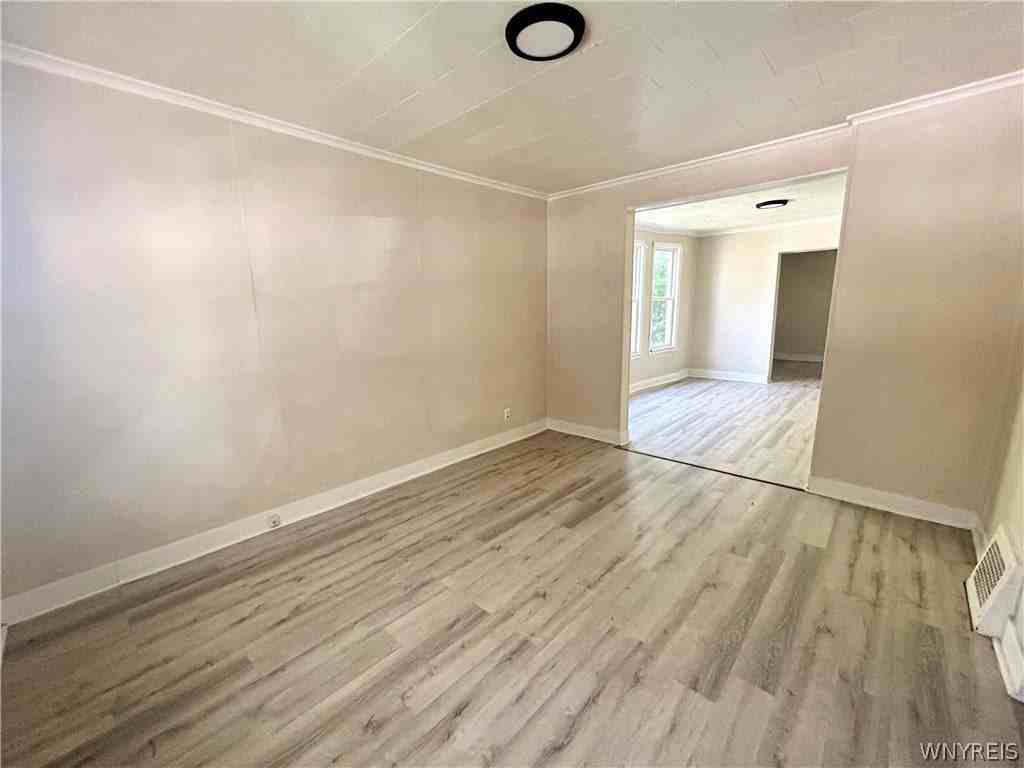 499 West Ave - Photo 6 of 14