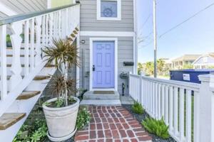 featured image of 1701 17th St