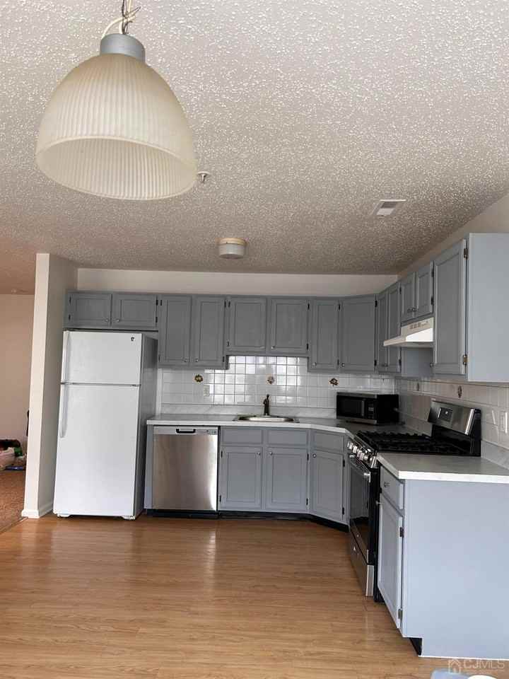 65 Prestwick Way - Photo 3 of 19