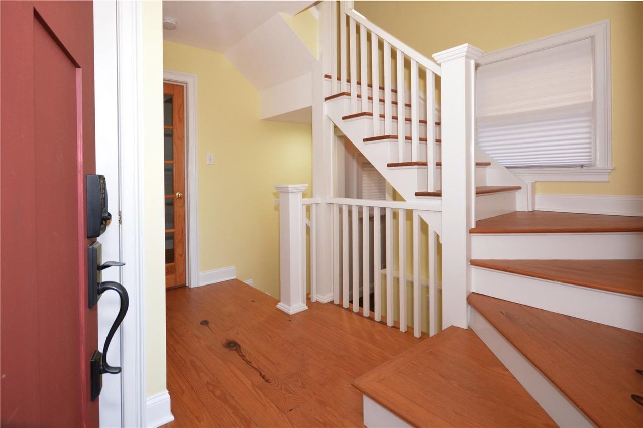 35 Alder Dr - Photo 2 of 17