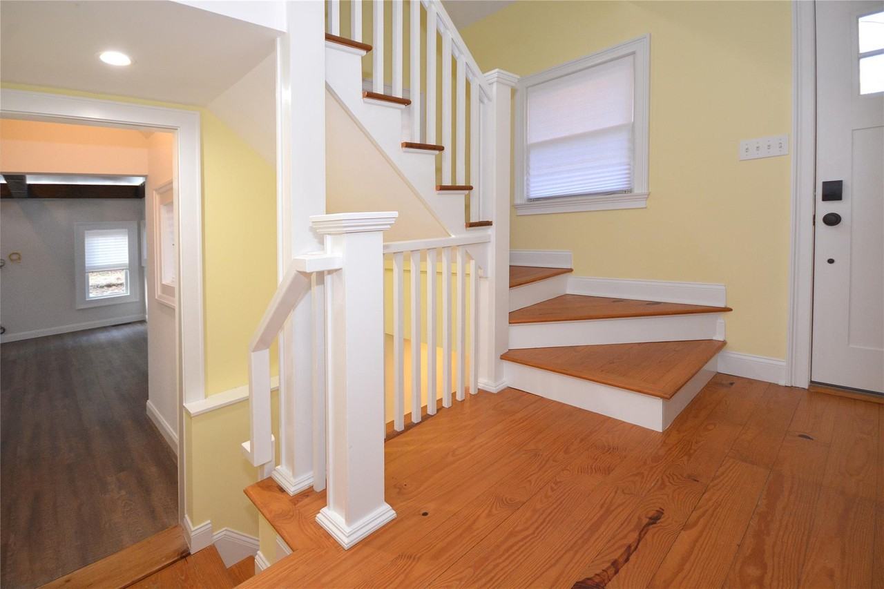 35 Alder Dr - Photo 3 of 17