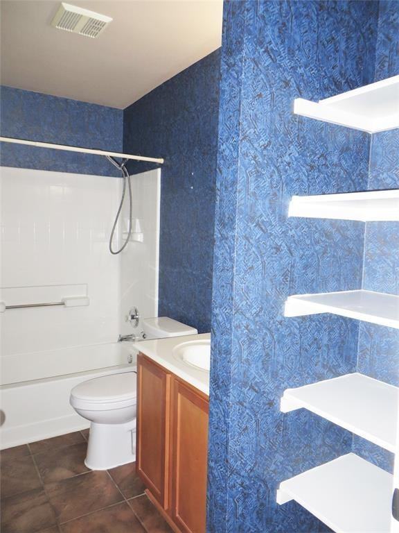 1804 Creek Ridge Blvd - Photo 3 of 21