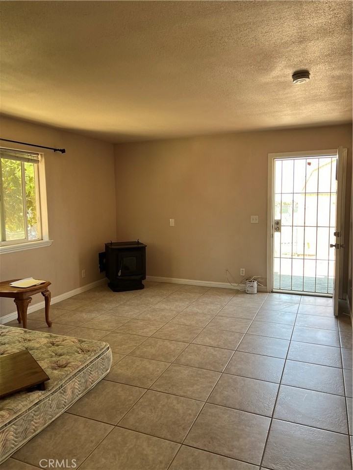 11440 Prairie Trl - Photo 3 of 6
