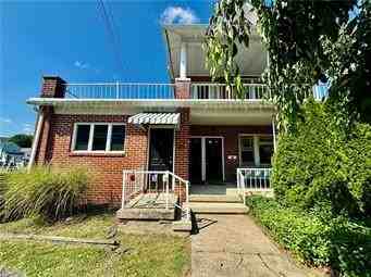 571 3rd Ave ##C - Photo 2 of 8