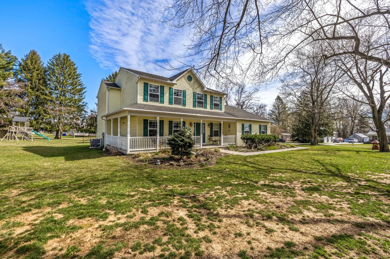 17141 Mount Airy Rd - Photo 3 of 42