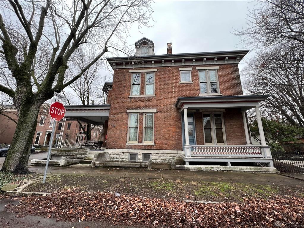 448 E 6th St - Photo 3 of 50