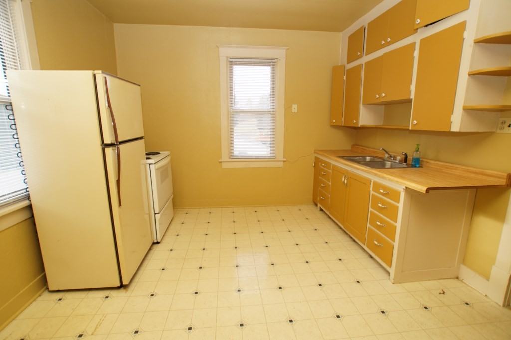 109 3rd St. - Photo 3 of 6