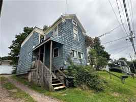 featured image of 211 S 2nd St