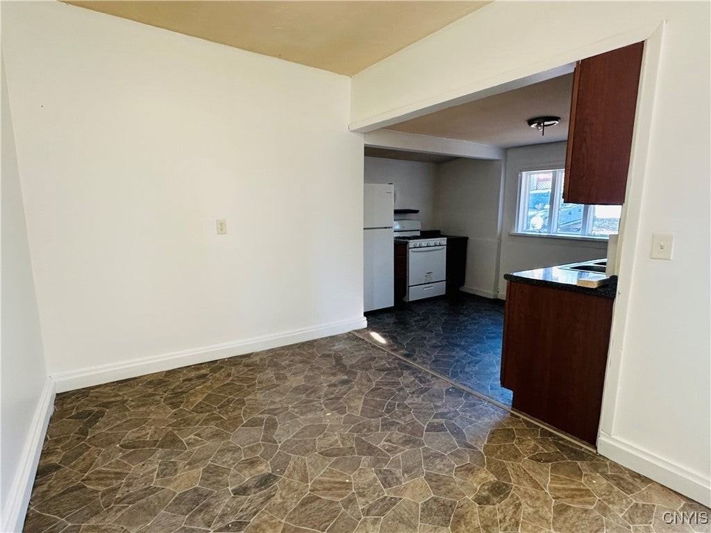 211 S 2nd St - Photo 6 of 14