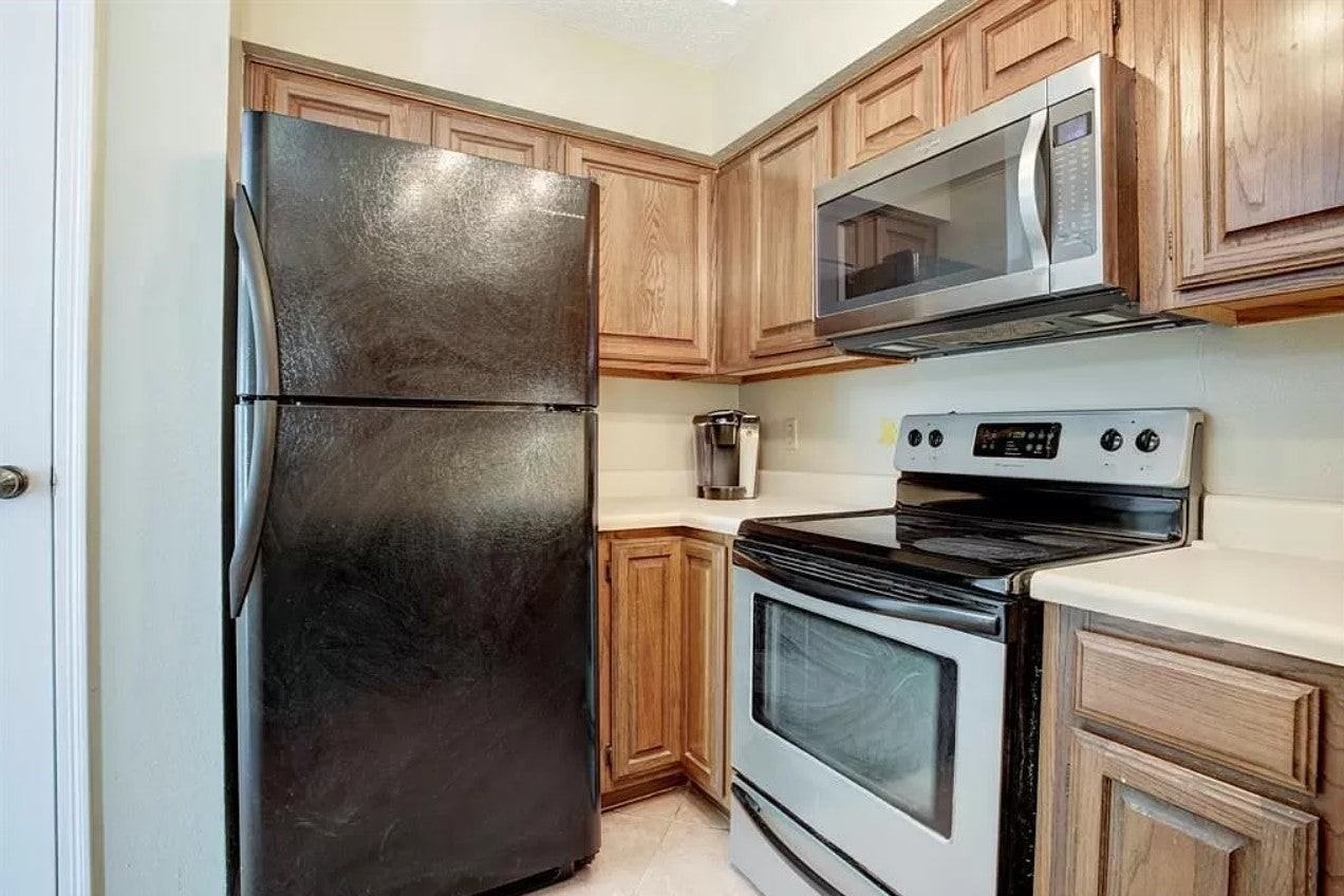 921 Marine Dr - Photo 4 of 19