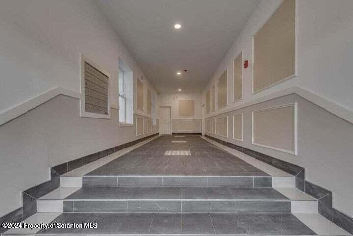 19 N River St - Photo 3 of 10