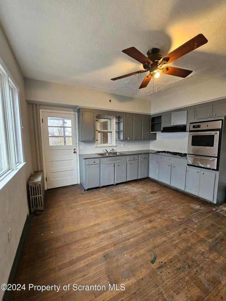 74 Sylvanus St - Photo 2 of 8