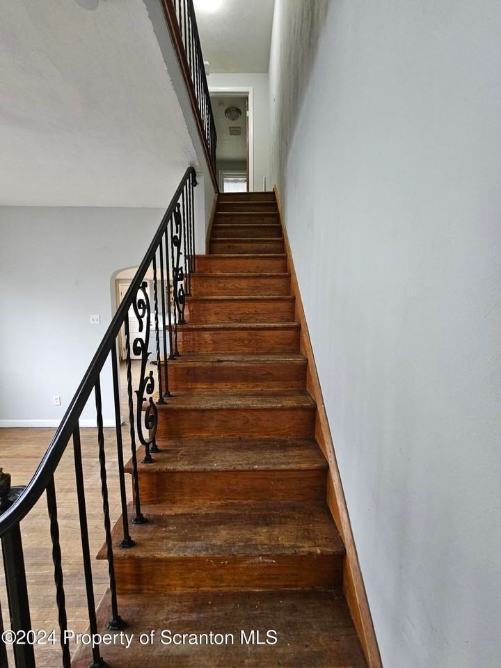 74 Sylvanus St - Photo 3 of 8