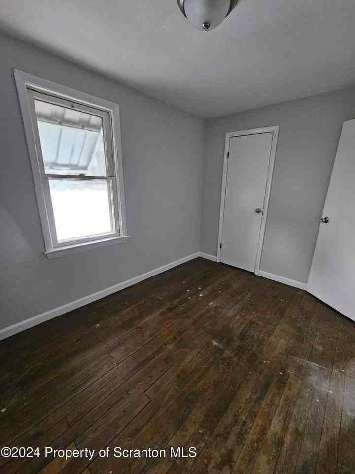 74 Sylvanus St - Photo 6 of 8