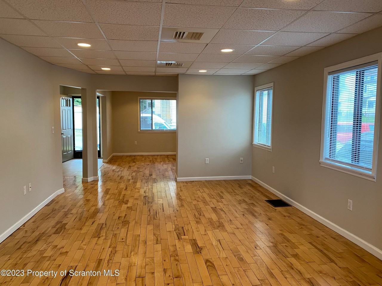 440 Larch St - Photo 2 of 9