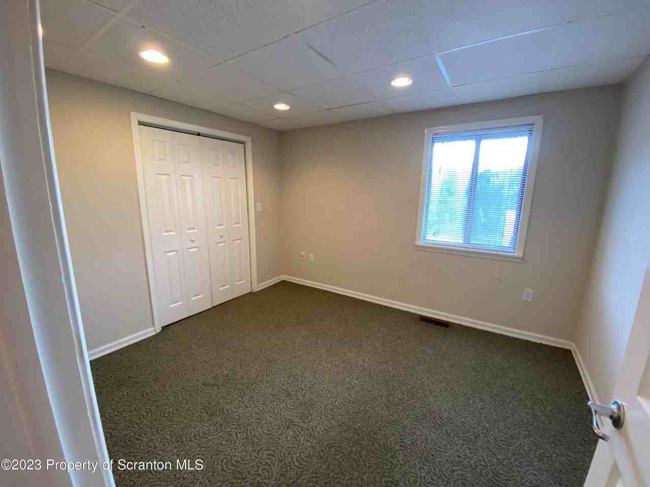 440 Larch St - Photo 6 of 9