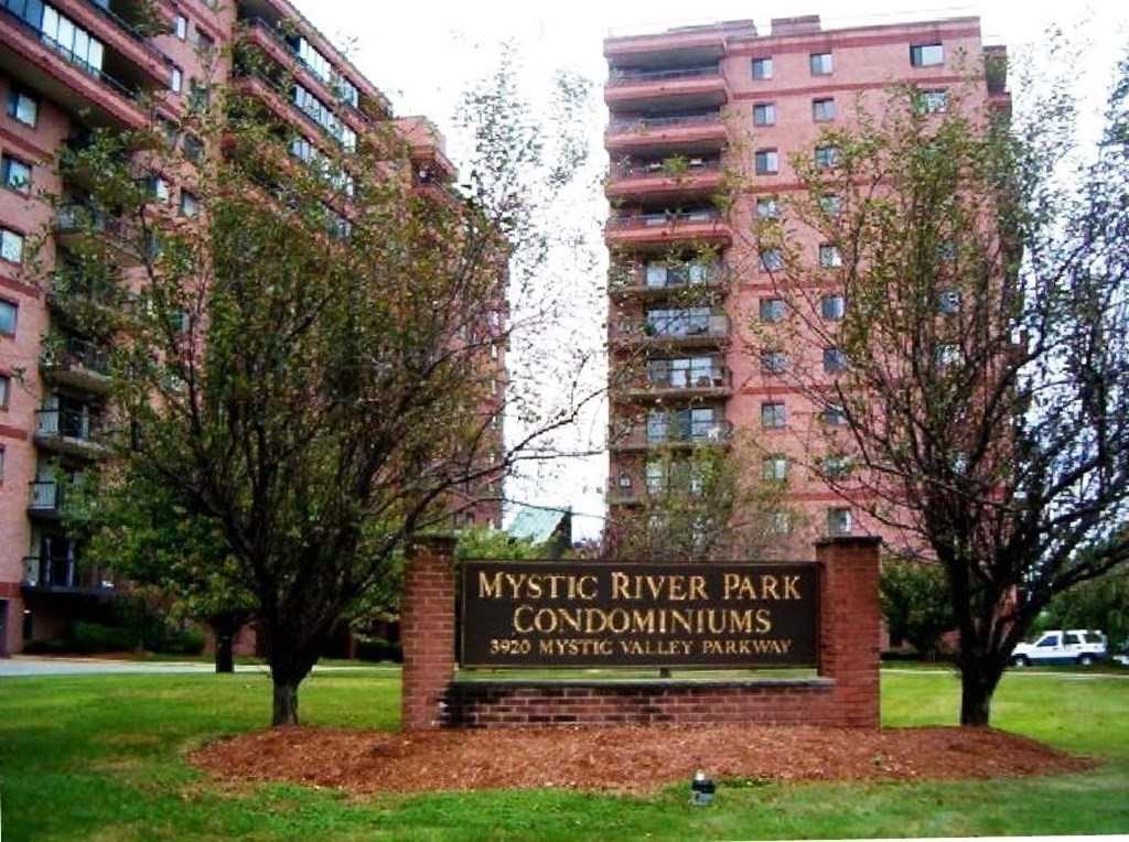 3920 Mystic Valley Parkway - Photo 2 of 41