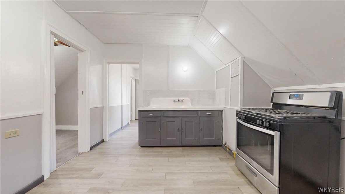 157 Davey St - Photo 6 of 12