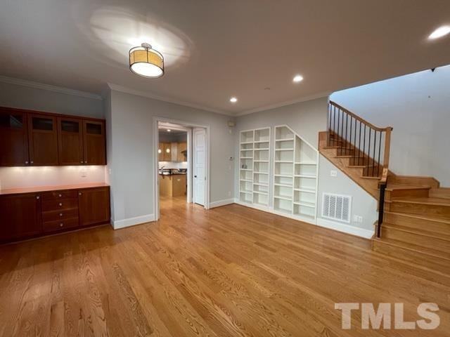 205 Della St - Photo 5 of 41