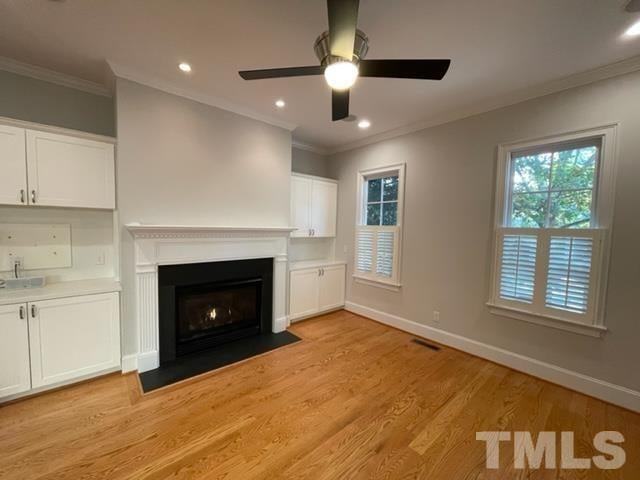 205 Della St - Photo 7 of 41