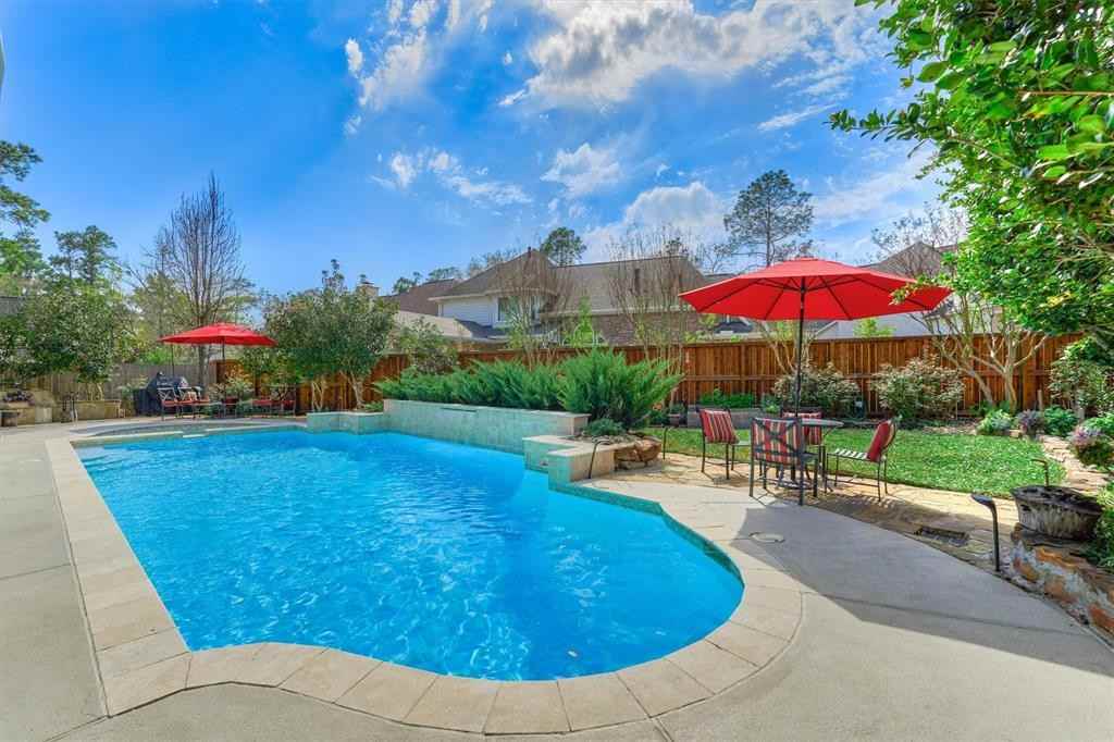 19 Atrium Woods Ct - Photo 2 of 50