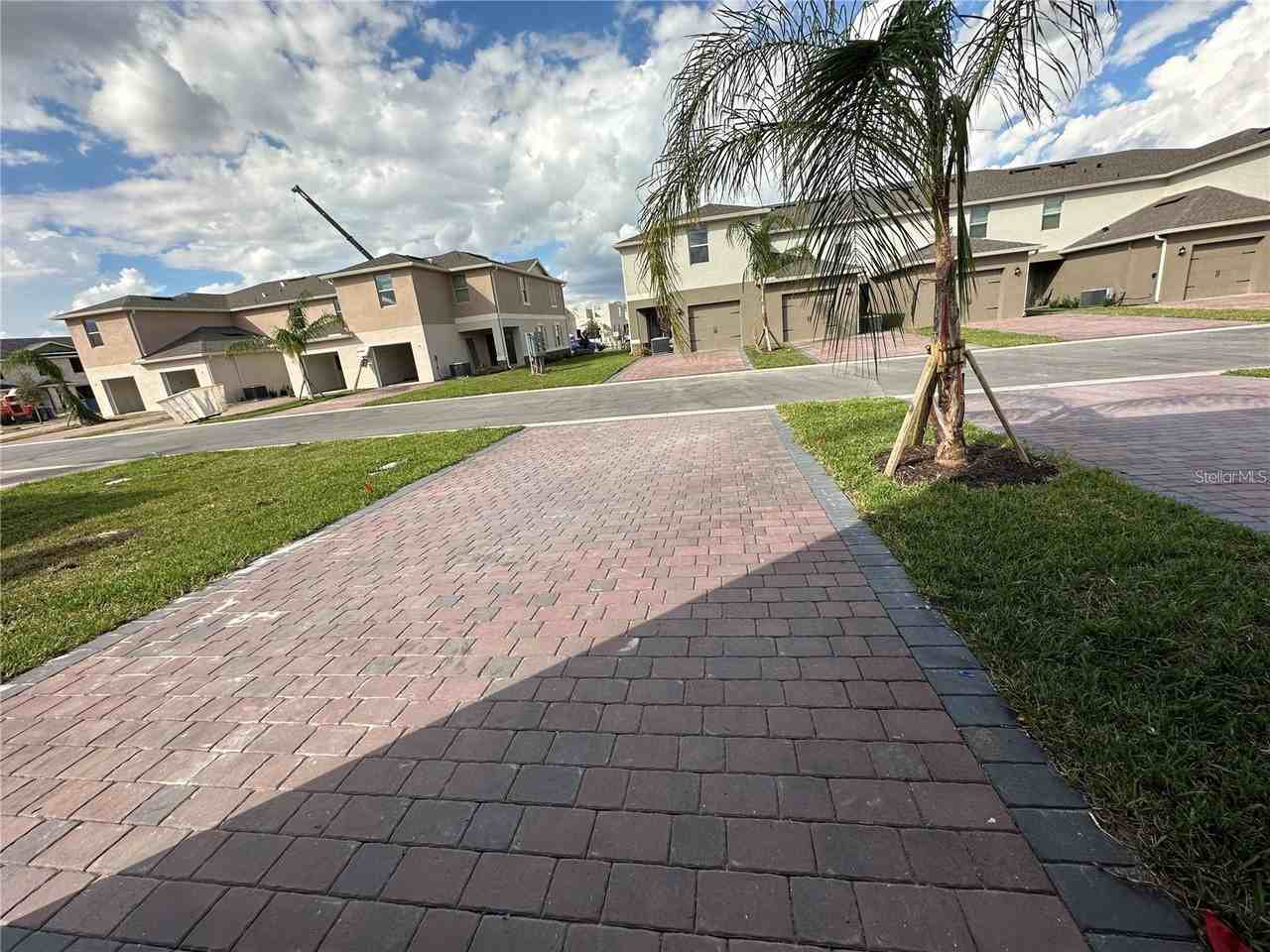 13127 Bounty Ave - Photo 3 of 22