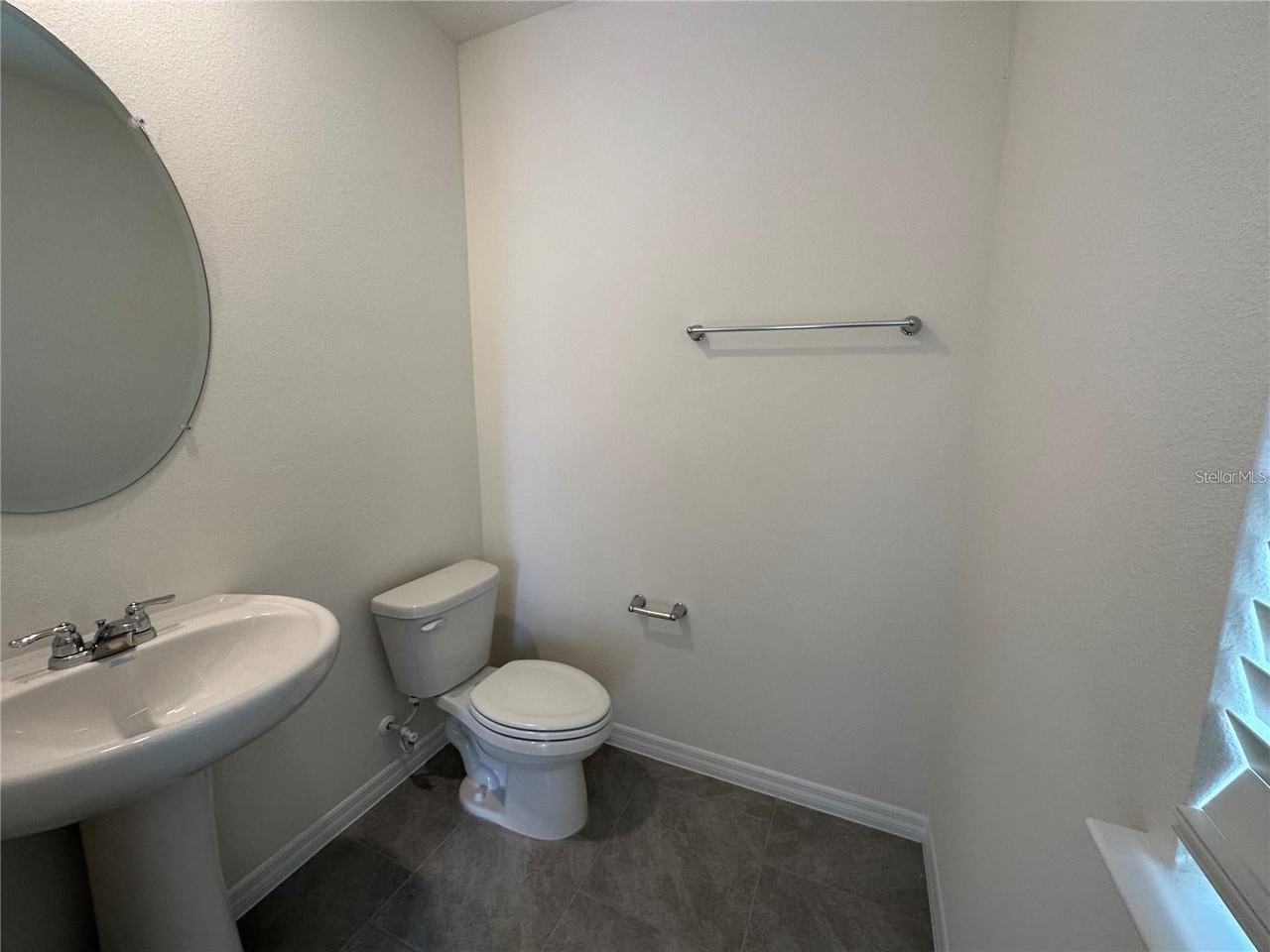 13127 Bounty Ave - Photo 5 of 22