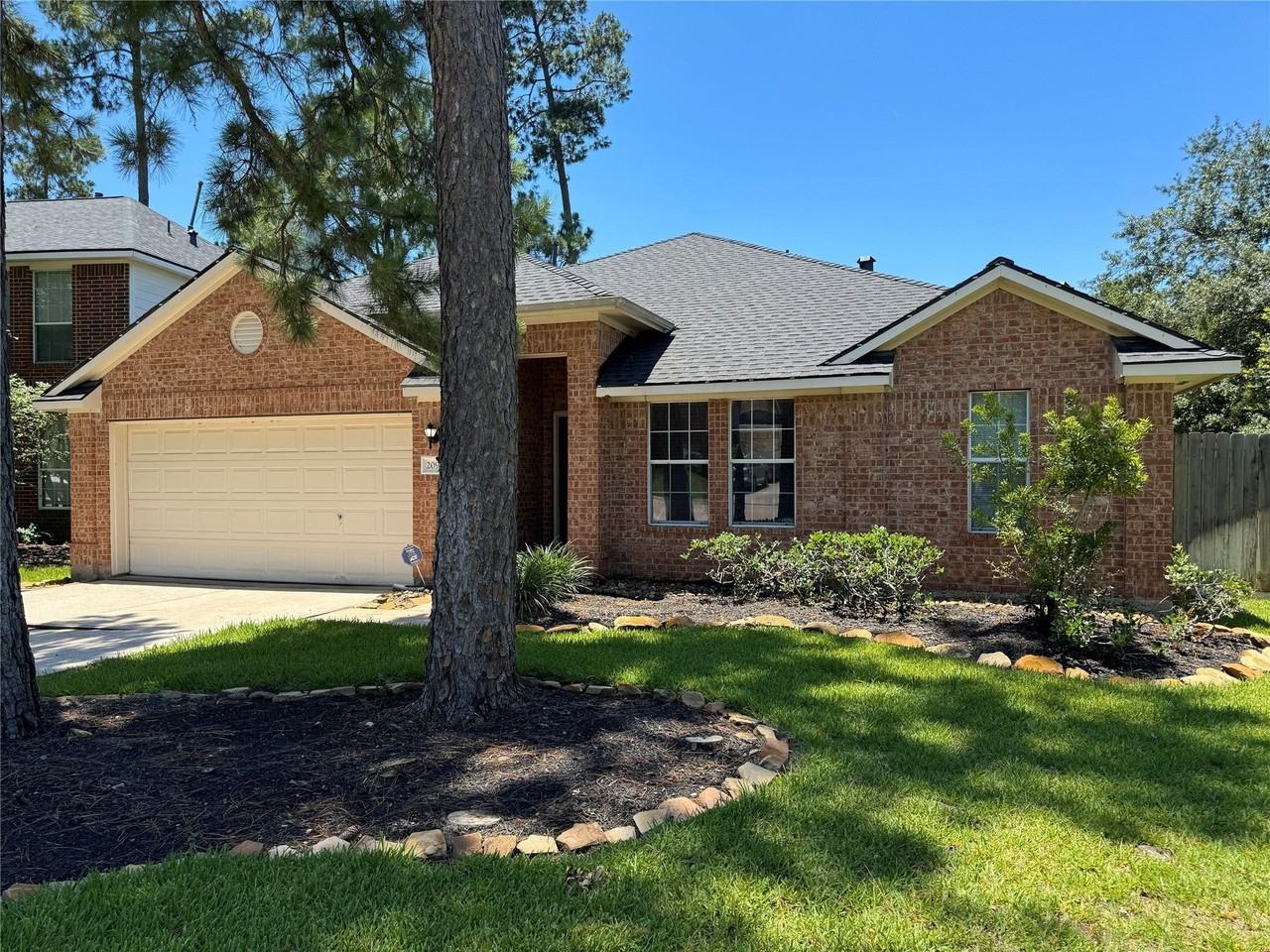 20915 Broad Hollow Ct - Photo 3 of 31