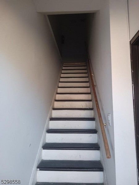 120 120 N Beverwyck Rd 1 B - Photo 2 of 13