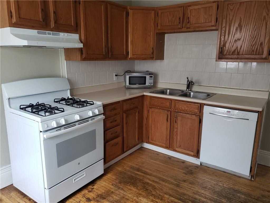 10 Regent St - Photo 2 of 17